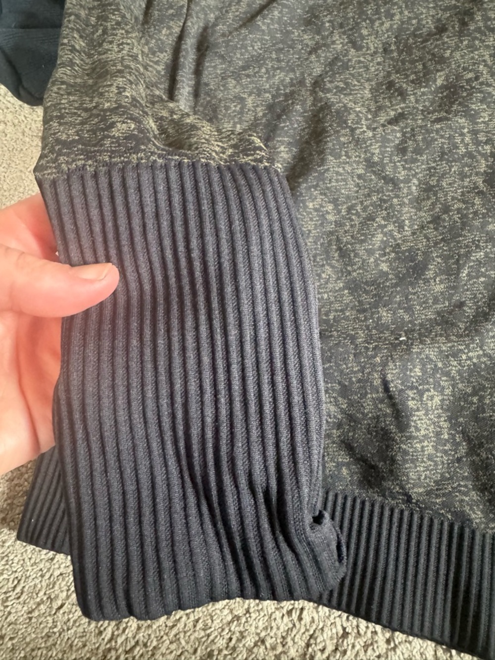 Lululemon rest less pullover - Picture 4 of 5